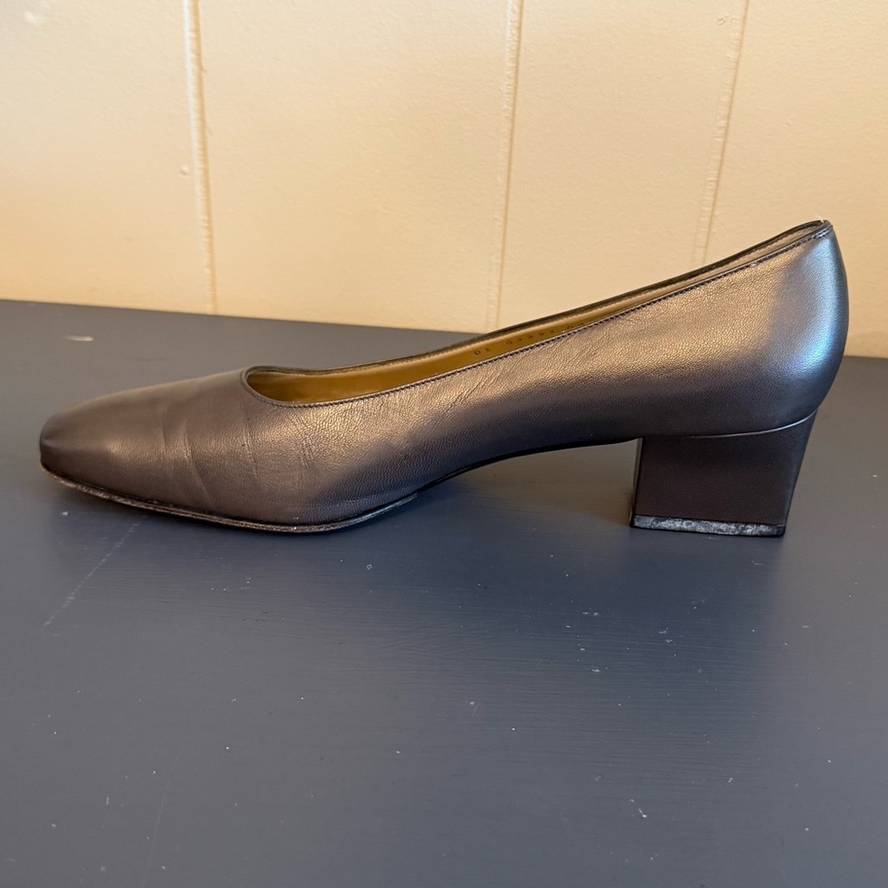 Vintage Salvatore Ferragamo Pewter Metallic Leather Block Heels Pumps Size 10 - Picture 2 of 10